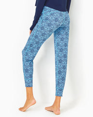 Lilly Pulitzer Upf 50+ Luxletic 28" Island Jogger Bon Bon Blue Go Your Own Wave | Women Bottoms