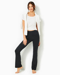 Lilly Pulitzer Upf 50+ Luxletic 31.5" Carpe Vita Flare Legging Onyx | Women Bottoms