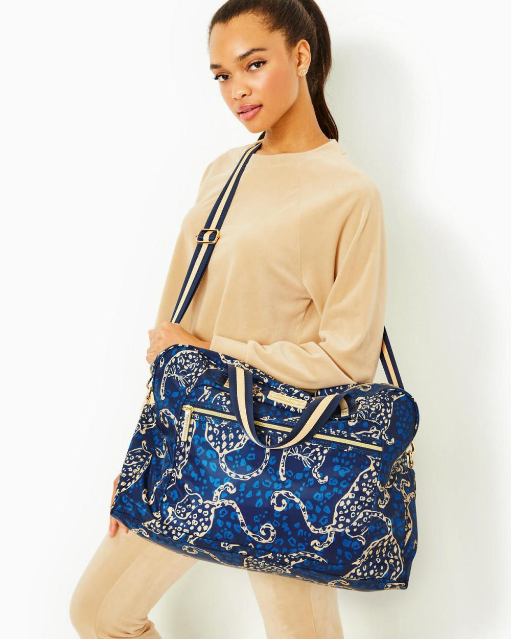 Lilly Pulitzer Beale Weekender Bag Low Tide Navy Easy To Spot Accessories | Women Bags