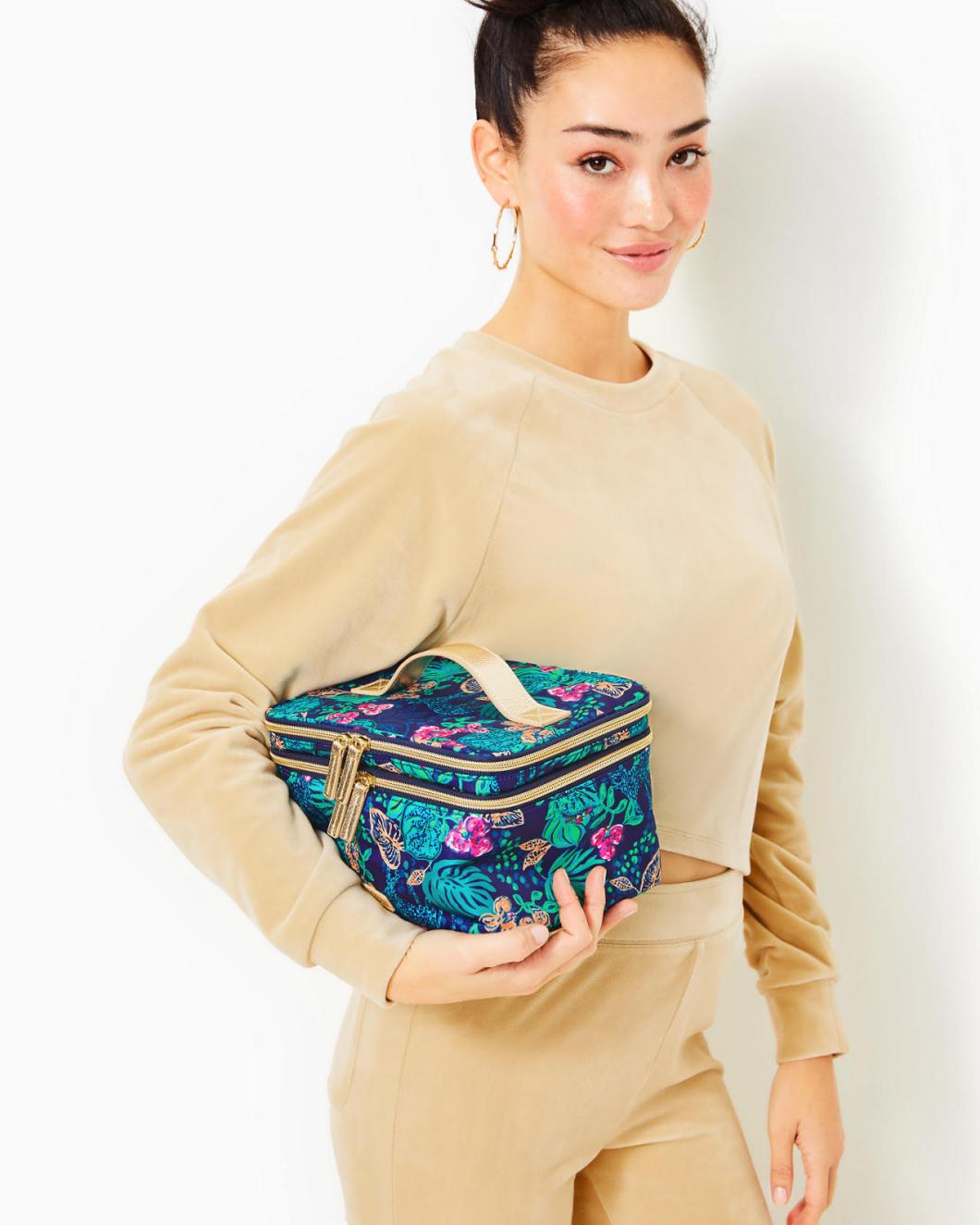 Lilly Pulitzer Devona Cosmetic Case Low Tide Navy Life Of The Party Accessories Small | Women Bags