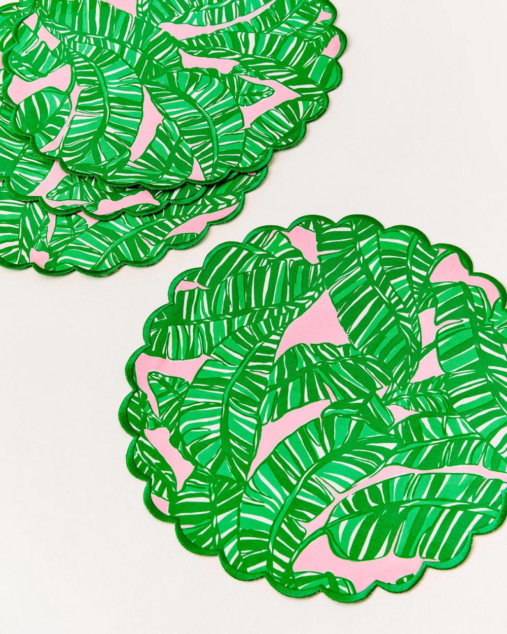 Lilly Pulitzer Printed Scallop Edge Placemat Set Conch Shell Pink Lets Go Bananas | Women Tabletop