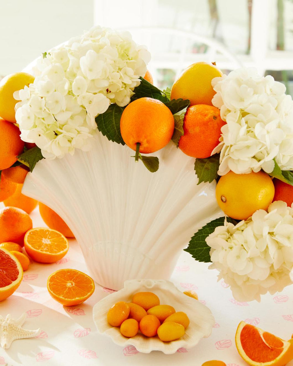 Lilly Pulitzer Seashell Vase Resort White | Women Home Decor