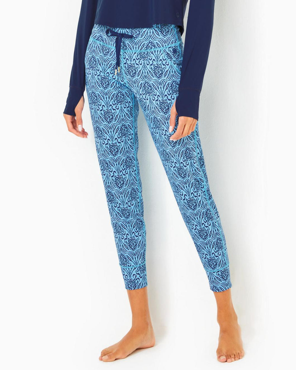 Lilly Pulitzer Upf 50+ Luxletic 28" Island Jogger Bon Bon Blue Go Your Own Wave | Women Bottoms