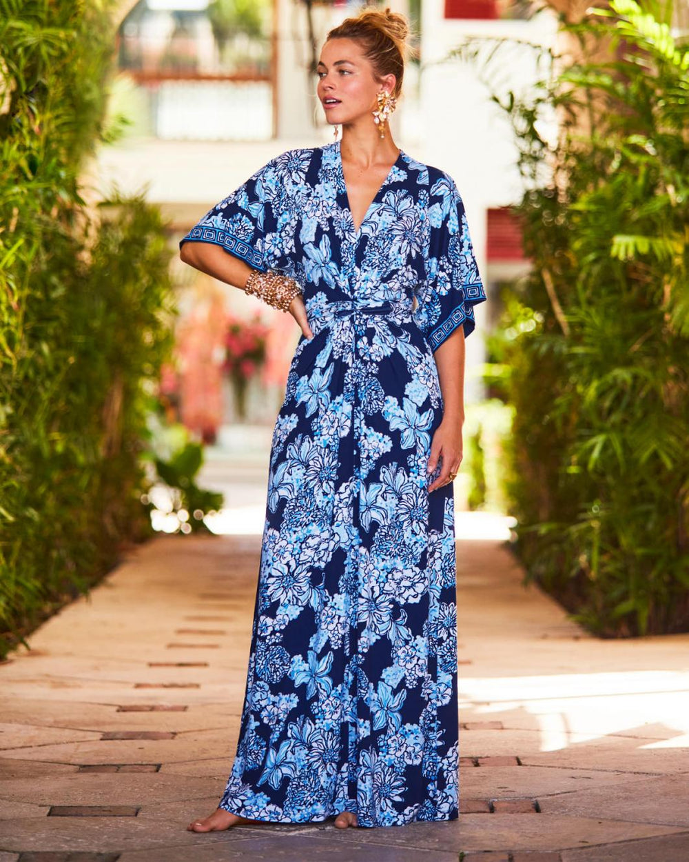 Lilly Pulitzer Wisteria V-Neck Maxi Dress Low Tide Navy Bouquet All Day Engineered Knit Maxi Dre | Women Fit &amp; Flare Dresses